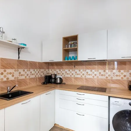 Kz10g Kazinczy Utca 6 Guests